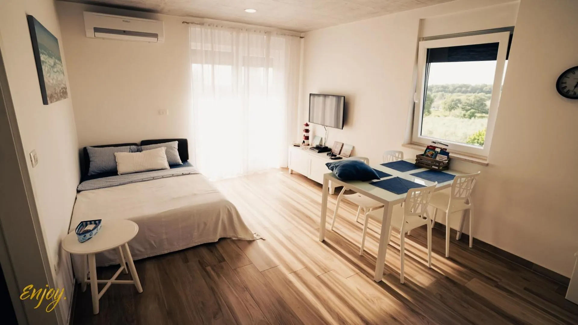 Apartment Enjoy Blue, With Pool & Pets Welcome 0*, Novigrad (Istria) Croatia