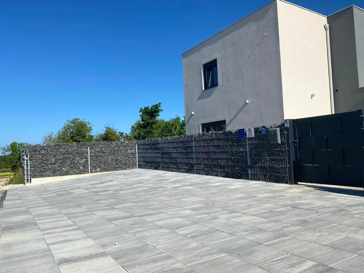 Apartment Enjoy Blue, With Pool & Pets Welcome Novigrad  0*, Novigrad (Istria) Croatia