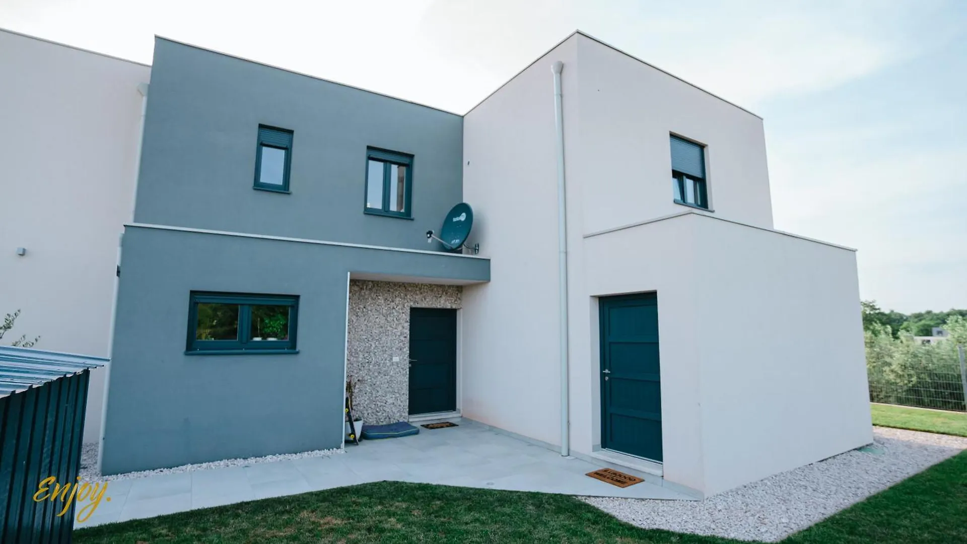 Apartment Enjoy Blue, With Pool & Pets Welcome Novigrad